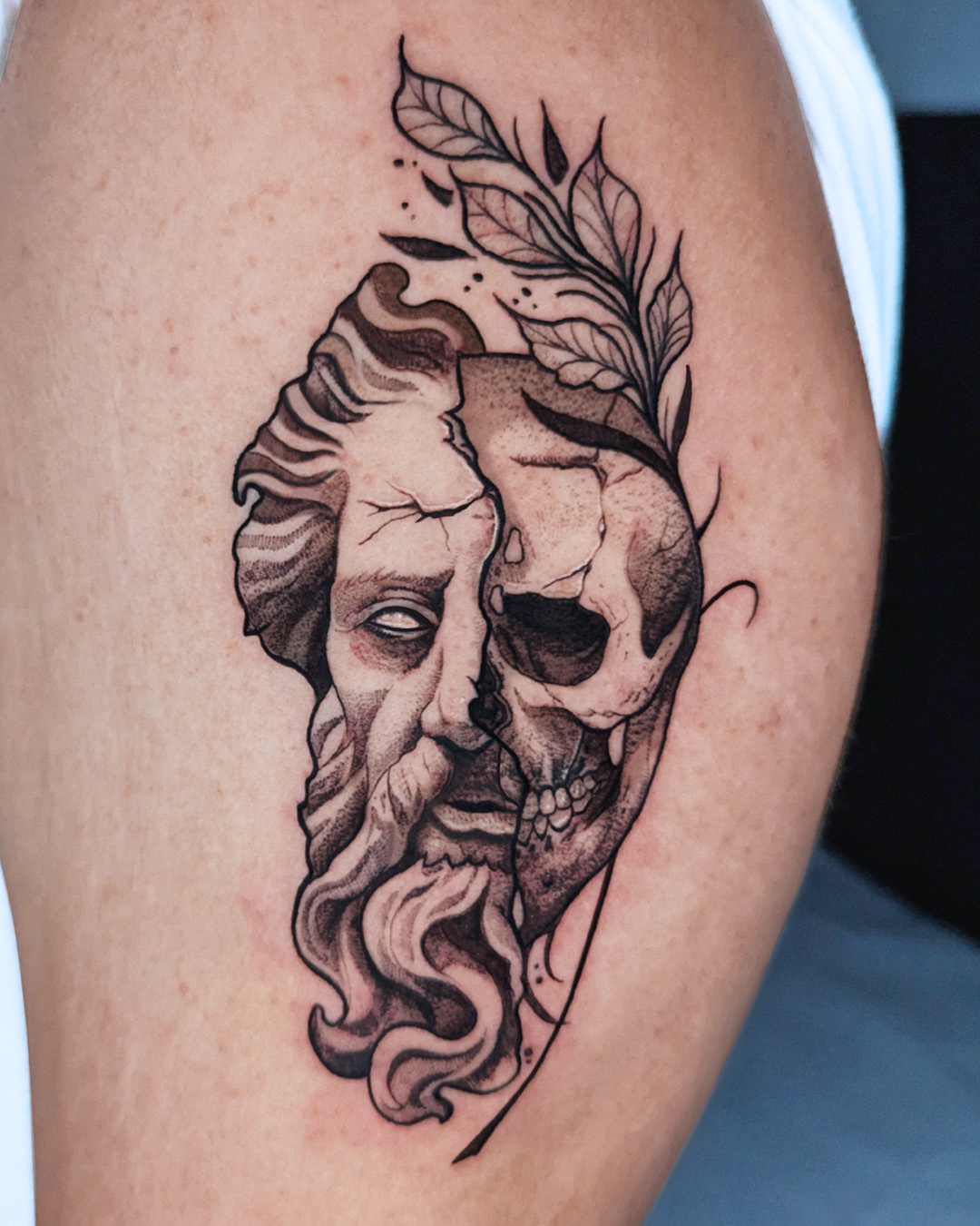 Tatuaje de Aristóteles por Brecha