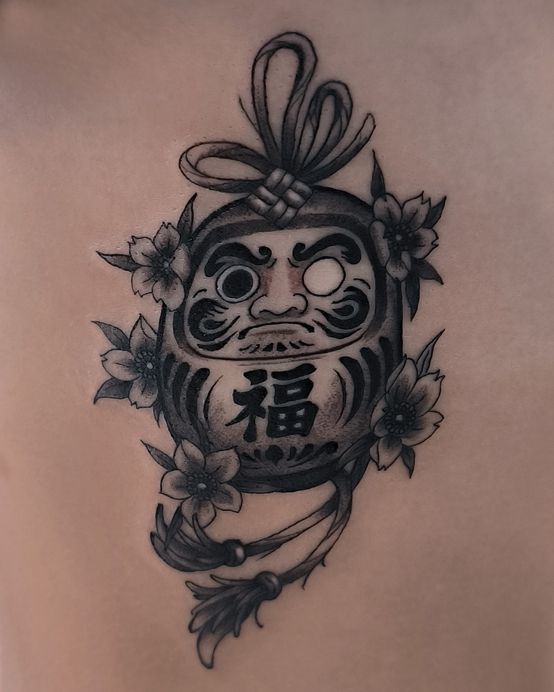 Tatuaje de Daruma por Naimarz